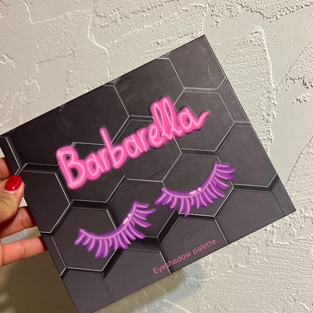 Barbarella eye pallet
